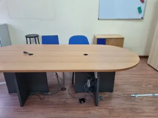 Mesa de reuniones madera