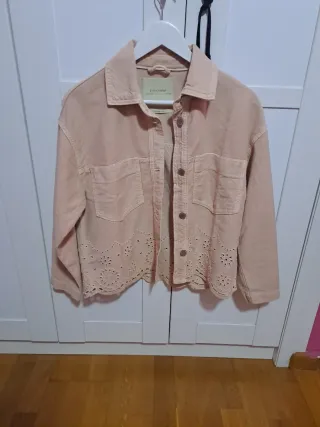 Chaqueta Stradivarius rosa claro Talla XS