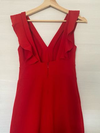 Mono rojo con volantes