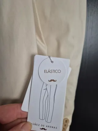 Traje de lino beige
