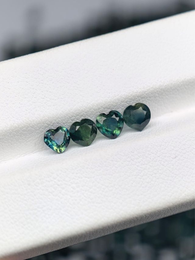 Zafiros Corazón Verde Azulados