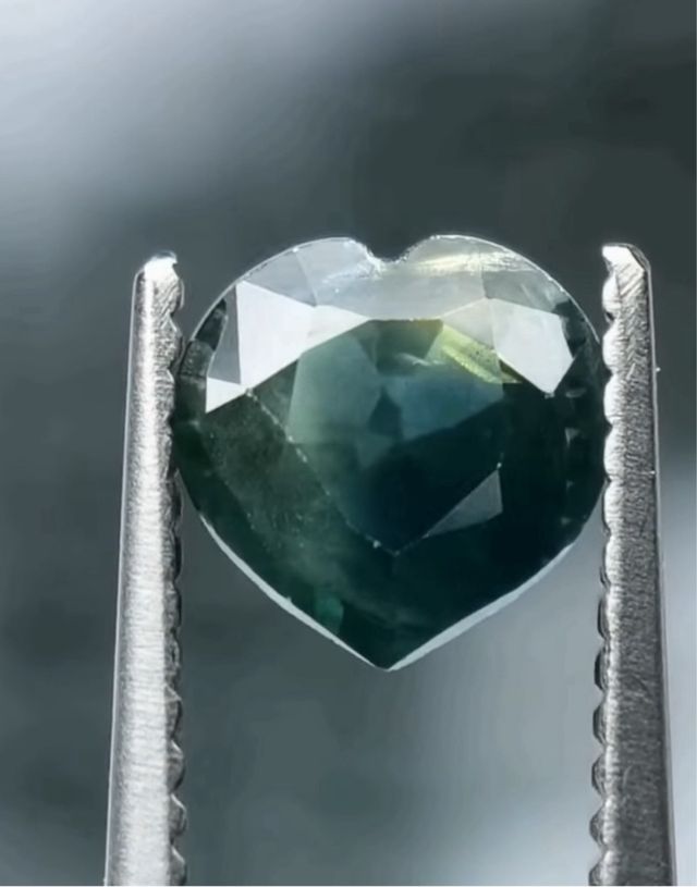 Zafiros Corazón Verde Azulados