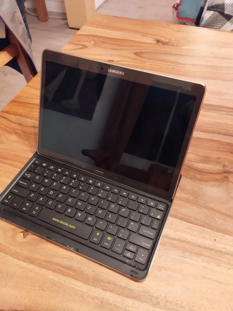 Samsung Galaxy Tab S SM-T800 + Teclado afbeelding 2