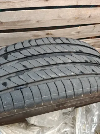 Neumáticos Michelin Primacy 4. 235/60 R18 90%