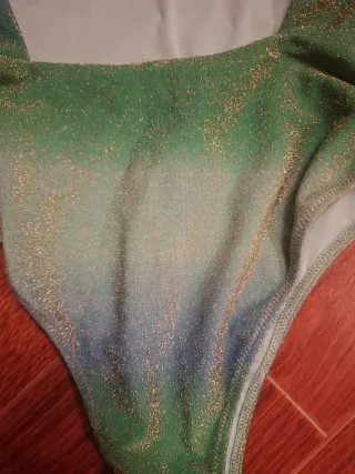 Bañador degradado verde y azul brillante