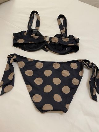 Bikini lunares negro y beige