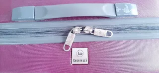 Maleta Rígida Benzi Ruedas Viaje Morado.