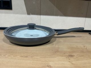Lote 2 sartenes y una tapa de cristal + REGALO
