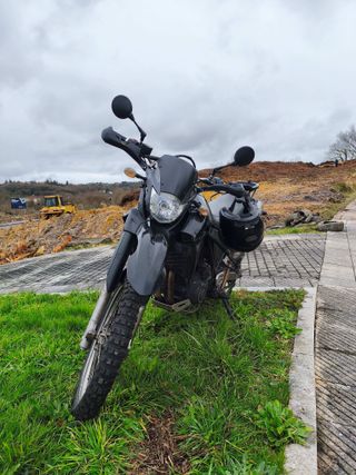 Yamaha XT 660 R Negra