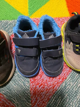 Lote Zapatillas Niño Tallas 23 y 24