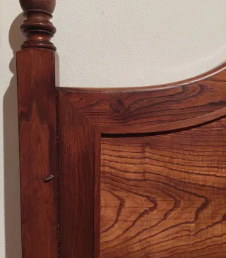 Cabecero de castaño