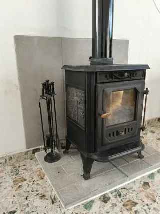 Estufa de hierro fundido negra