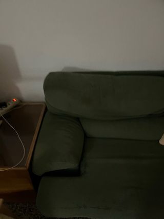 Sofá de 3 plazas y mesa ratonera