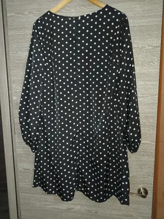 Vestido Shein lunares blancos