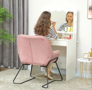 Sillón rosa moderno
