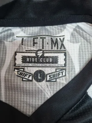 2 Camisetas de moto Shift negra y roja