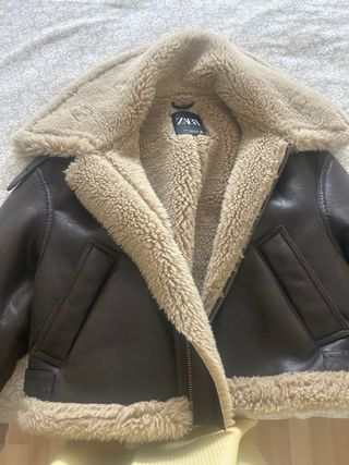 Cazadora Zara Piel y Borrego