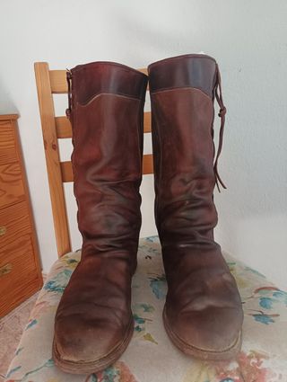 Botas camperas cuero marrón