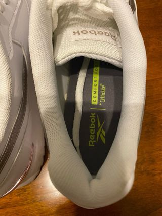 Scarpe Reebok bianche e argento