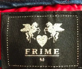 Casaco Frime vermelho com ganga