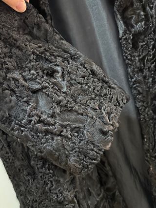 Abrigo de piel largo de astracán vintage negro