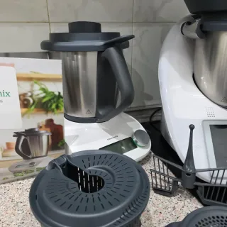 Thermomix TM6 y Friend como nuevo