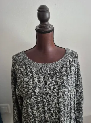 Jersey tricotado gris y blanco