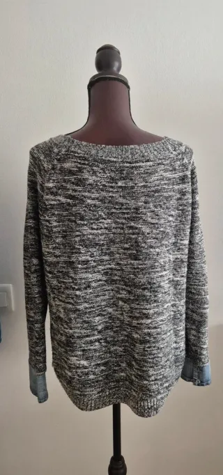 Jersey tricotado gris y blanco