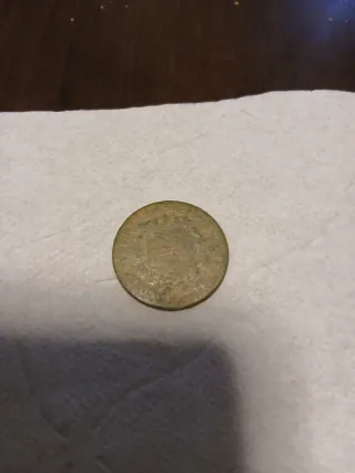 Monedas antiguas españolas y hay mas monedas .