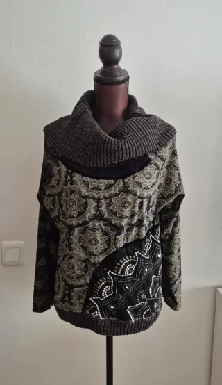 Camiseta Koroshi Estampada Cuello Alto