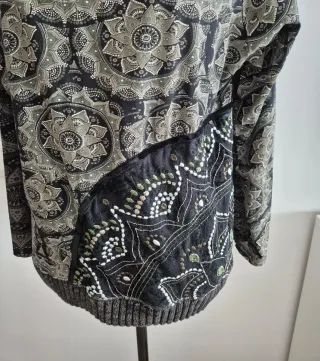 Camiseta Koroshi Estampada Cuello Alto