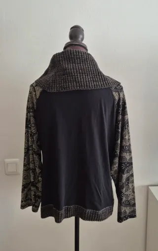 Camiseta Koroshi Estampada Cuello Alto