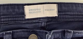 Pantalón azul marino tipo jean/ vaquero skinny.