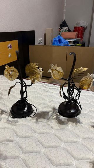 Lámpara de techo y mesitas de noche