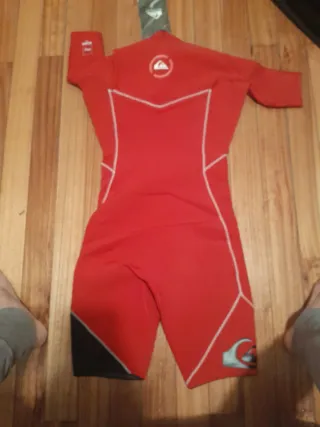 Neopreno Quiksilver 14 años
