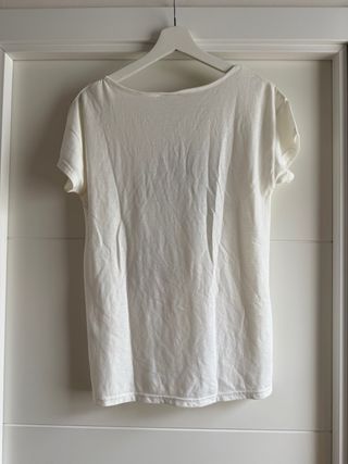 Camiseta marca Ichi talla M dibujo jirafa