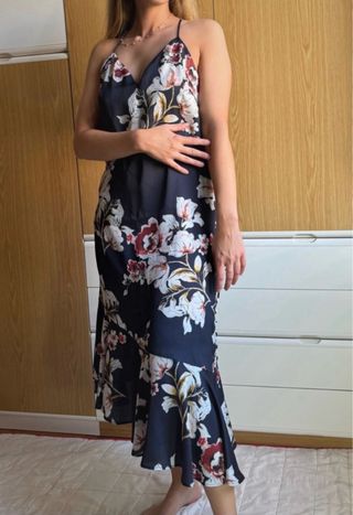 Abito floreale blu con balza di Zara