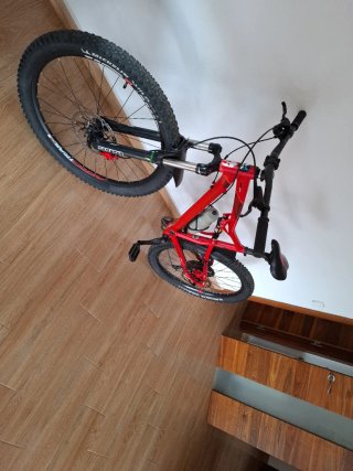Bicicleta de Montaña Roja RR 540