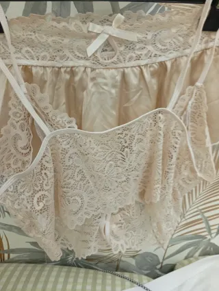 Conjunto lencería encaje beige