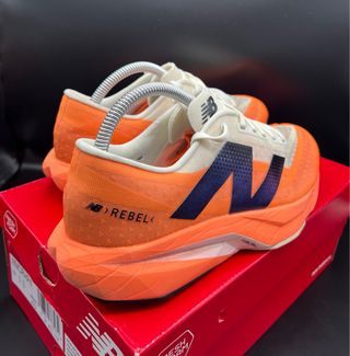 New Balance FuelCell Rebel v4 Arancioni N.42