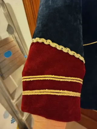 Levita LILY ROSE Rojo y azul. Terciopelo.