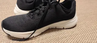 Zapatillas Skechers ArchFit Negras