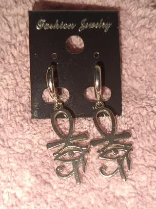 Pendientes Amuleto Cruz Ankh y Ojo de Horus Plata