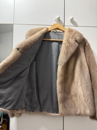 Abrigo chaqueta de piel beige