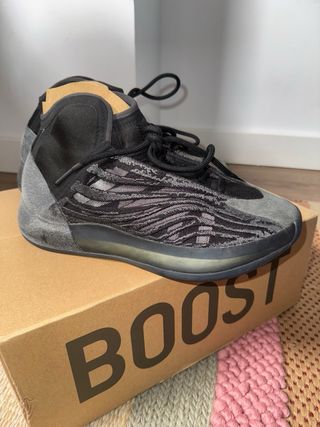 Adidas Yeezy QNTM Onyx 43 1/3
