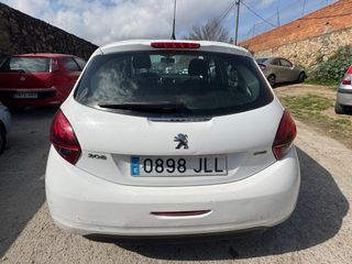 Peugeot 208 2016