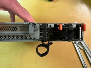 Server Lenovo SR250 Xeon + RAID + Windows