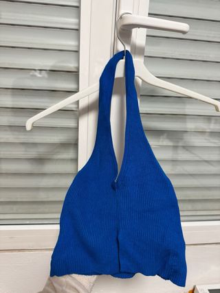 Top azul brillante New Yorker