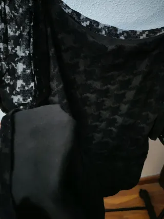 Vestido negro encaje y terciopelo