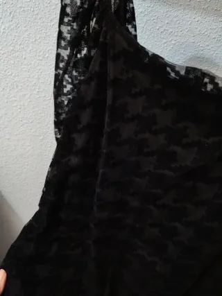 Vestido negro encaje y terciopelo